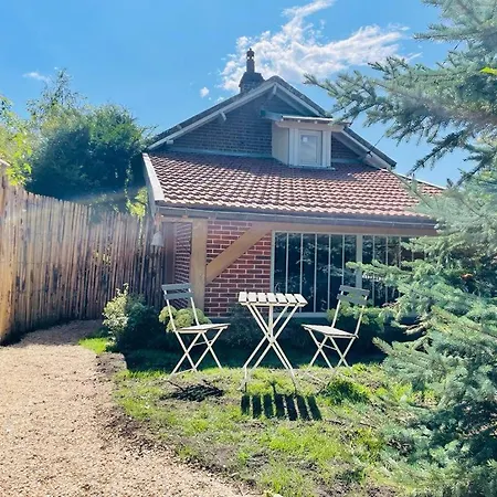 Garden By La Boite En Apartman