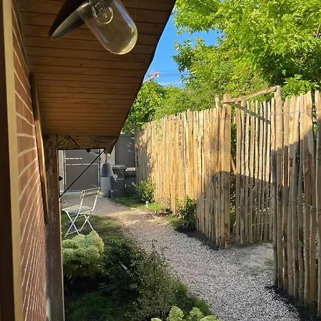 Apartment Garden By La Boite En Senlis (Oise)
